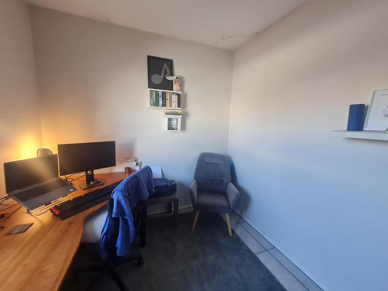2 Bedroom Property for Sale in Helena Heights Western Cape